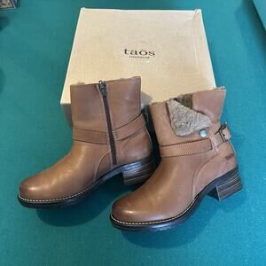 Taos Combo Ankle Boots Tan Leather Faux Fur Lined Side Zip Women’s 7-7.5 EU 38